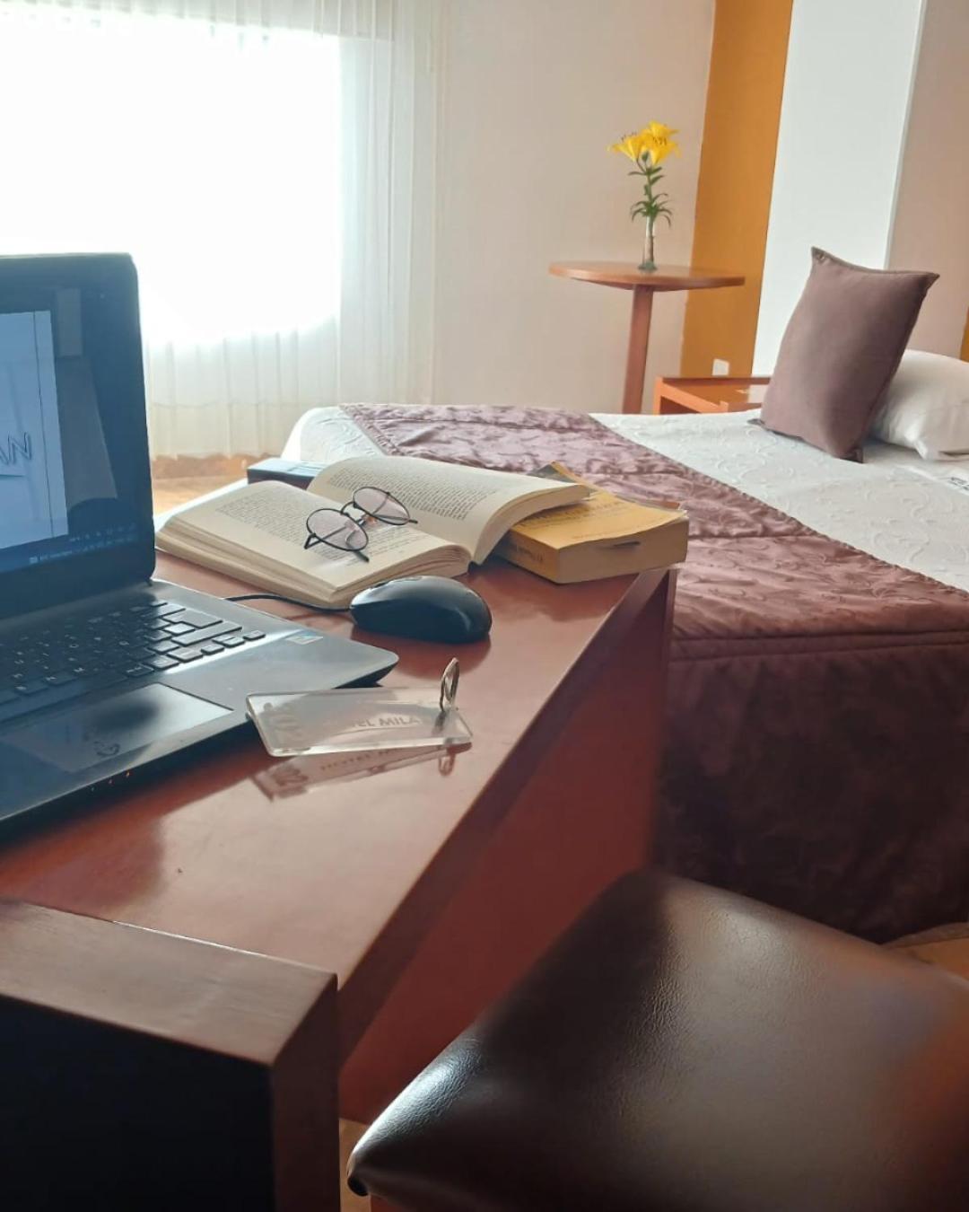 Hotel Milan ดุยตามา ภายนอก รูปภาพ